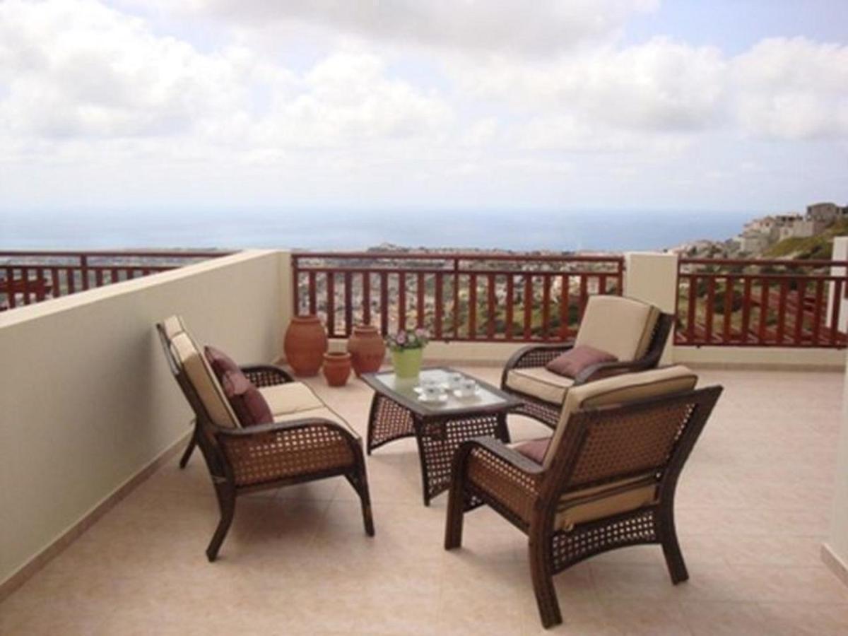 First Floor 2 Bedroom Apartment, Large Balcony, Amazing Sea Views, Communal Pool Pégeia Exteriör bild